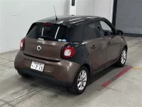 Smart FORFOUR лот № 90267 оценка 3.5  с аукциона в Японии 4