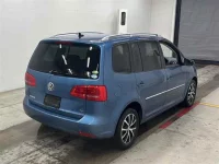 Volkswagen GOLF TOURAN лот № 30245 оценка 3.5  с аукциона в Японии 4