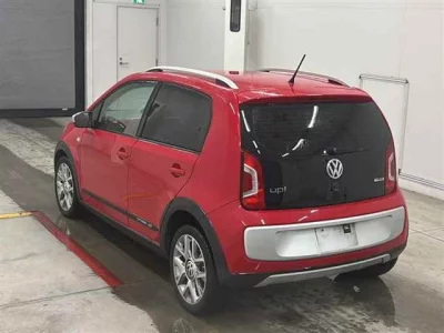 Volkswagen UP  с аукциона в Японии