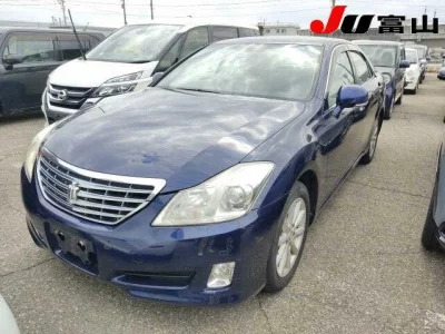 Toyota CROWN  с аукциона в Японии