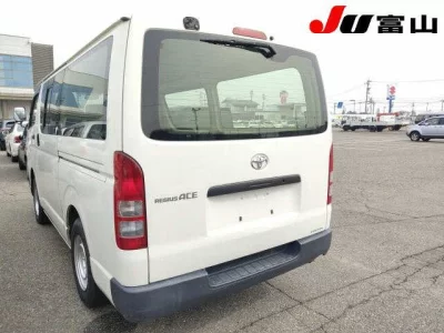 Toyota REGIUS ACE VAN