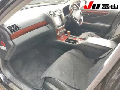 Lexus LS600h