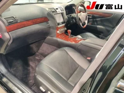 Lexus LS600h