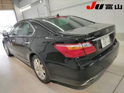 Lexus LS600h