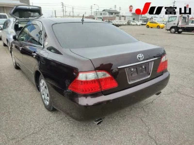 Toyota CROWN  с аукциона в Японии