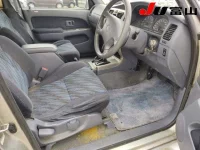 Toyota HILUX SURF лот № 1133 оценка 3.5  с аукциона в Японии 5