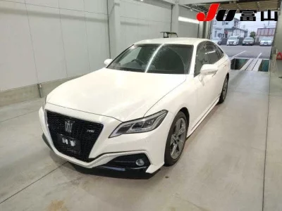 Toyota CROWN  с аукциона в Японии