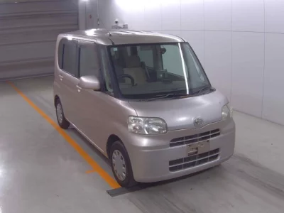 Daihatsu TANTO  с аукциона в Японии
