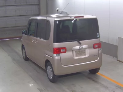 Daihatsu TANTO  с аукциона в Японии