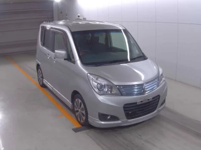 Mitsubishi Delica D:2