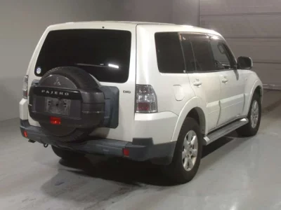 Mitsubishi PAJERO  с аукциона в Японии