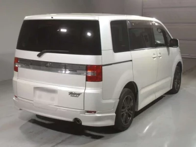 Mitsubishi DELICA D5  с аукциона в Японии
