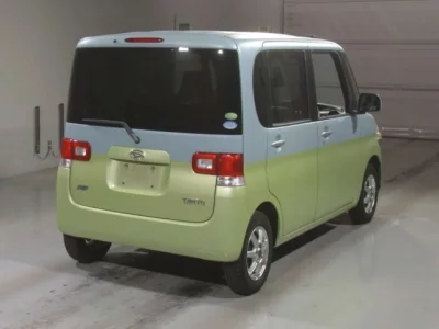 Daihatsu TANTO  с аукциона в Японии