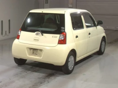 Daihatsu Esse