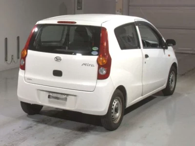 Daihatsu MIRA  с аукциона в Японии