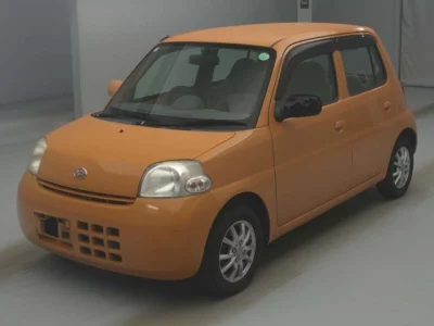 Daihatsu Esse