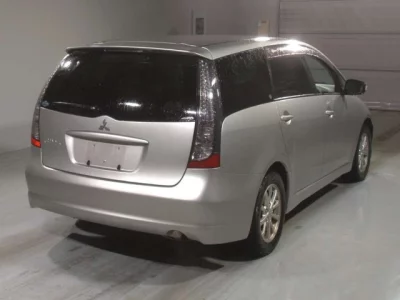 Mitsubishi GRANDIS  с аукциона в Японии