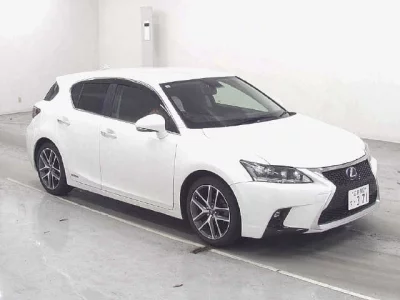 Lexus CT200h