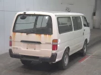 Toyota HIACE VAN лот № 8023 оценка RA  с аукциона в Японии 3