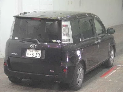 Toyota Sienta