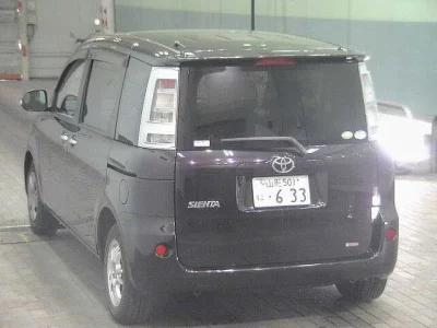 Toyota Sienta