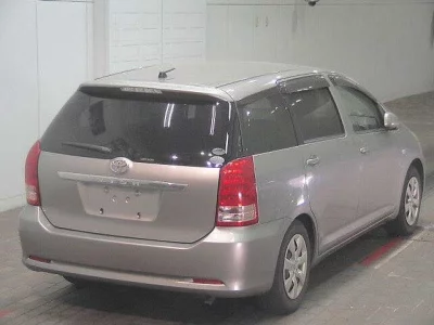 Toyota WISH  с аукциона в Японии