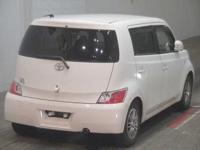 Toyota BB  с аукциона в Японии