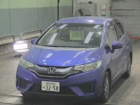 Honda FIT лот № 2203 оценка 3.5  с аукциона в Японии 2