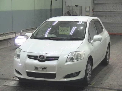 Toyota AURIS  с аукциона в Японии