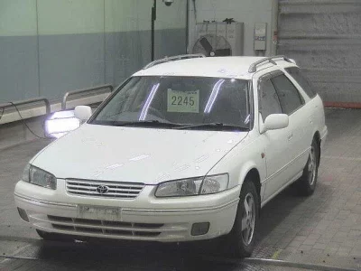 Toyota CAMRY  с аукциона в Японии
