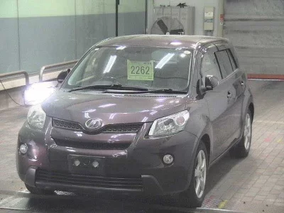 Toyota IST