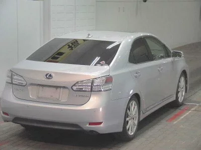 Lexus HS  с аукциона в Японии
