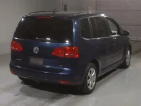 Volkswagen GOLF TOURAN лот № 4524 оценка 3.5  с аукциона в Японии 1