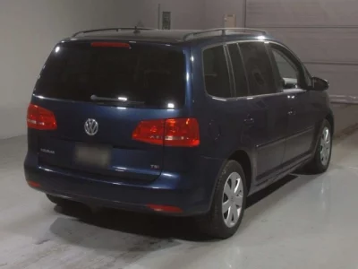 Volkswagen GOLF TOURAN  с аукциона в Японии