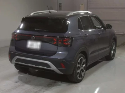 Volkswagen T-CROSS  с аукциона в Японии