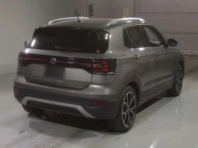 Volkswagen T-CROSS  с аукциона в Японии