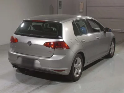 Volkswagen Golf  с аукциона в Японии