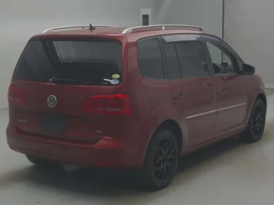 Volkswagen GOLF TOURAN  с аукциона в Японии