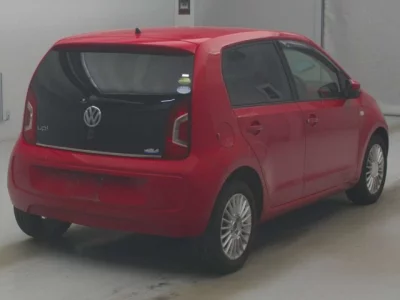 Volkswagen UP  с аукциона в Японии