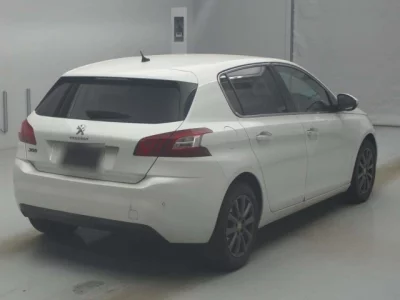 Peugeot 308  с аукциона в Японии