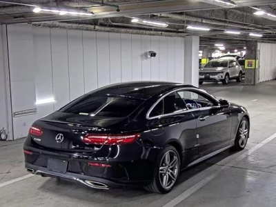 Mercedes-Benz E CLASS  с аукциона в Японии