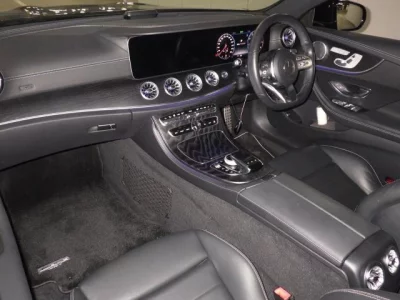 Mercedes-Benz E CLASS  с аукциона в Японии