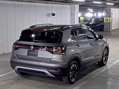 Volkswagen T-CROSS  с аукциона в Японии