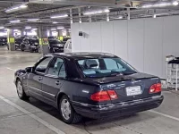 Mercedes-Benz E CLASS лот № 323 оценка 4  с аукциона в Японии 4