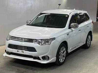 Mitsubishi OUTLANDER PHEV