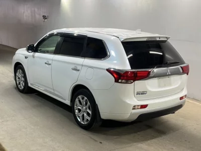 Mitsubishi OUTLANDER PHEV