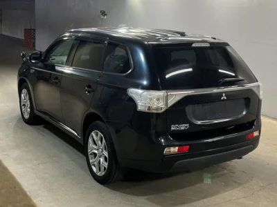 Mitsubishi OUTLANDER PHEV