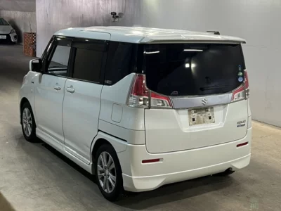 Suzuki Solio