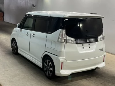 Suzuki Solio