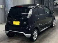 Mitsubishi I-MIEV лот № 2075 оценка 3.5  с аукциона в Японии 4